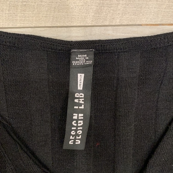 Design Lab V-Neck Long Sleeve - Picture 3 of 5